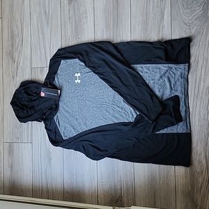 Mens Under Armour Loose Fit Large Shirt w/ hood NWT